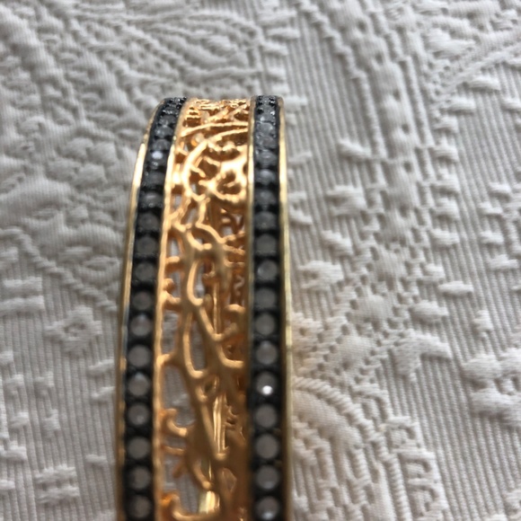 Womens Gold and crystals Bracelet - Picture 2 of 3